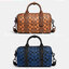COACH GOTHAM DUFFLE / Coach Gotham 24 travelling bag handbag shoulder bag พร้อมส่ง กระเป๋าทรงหมอนรุ่นใหม่บ่าสุดปี 2022 รุ่นนี้สามารถใช้ได้ทั้งชาย//หญิง หนังแท้อย่างดี นิ่มทรงสวย มากๆค่ะ ภายในกระเป๋าสามารถใส่สัมภาระที่จำเป็นในชีวิตประจำวันได้ครบเลยค่ะ; มีช