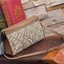Tory burch t monogram jacquard mini pouchette ปังไม่หยุดกับลวดลาย T Monogram ที่มารังสรรค์ลงบนไอเท็มต่างๆ ในคอลเล็กชั่นต่างๆ สำหรับในรุ่นนี้มาในทรง mini pouchette ที่ได้ดีไซน์น่ารักๆแบบลุคช์ไฮโซ ที่สามารถปรับสายสั้นยาวได้ด้วยกระดุมสแน็ป ต่างออกไปกับคอลเลค