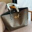 COACH TOWN TOTE SIGNATURE BAG((76636)) พร้อมส่งอีกครั้ง! กระเป๋าใบใหญ่หนังแท้ สวยงามค่ะ ป้ายอะไหล่แบรนด์แบบโลหะสีทองสวยหรูมากๆ เปิดปิดกระเป๋าแบบกระดุมแม่เหล็ก ใช้งานง่าย ภายในกว้างมากๆค่ะบอกเลย สาวๆที่สัมภาระเยอะหายห่วงค่ะ พร้อมช่องกระเป๋าซิปให้ใส่มือถือห