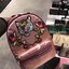 ALDO Grawn Satin Backpack with Tiger&Rose Patches กระเป๋าเป้สะพายหลังจาก ALDO แบรนด์ดังแคนนาดา ดีไซน์สุดชิคปักลายเสือและดอกไม้สวยทั้ง2สี ด้านหน้ามี 1 ช่องซิป เปิดปิดด้วยซิปคู่สะดวกใช้ ภายในมีโลโก้ ช่องซิปและช่องใส่ของ จุได้เยอะ ใส่ ipad ได้ น้ำหนักเบา หูจ