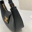 CELINE AVA TRIOMPHE SOFT BAG IN TRIOMPHE CANVAS AND CALFSKIN / CELINE SHOULDER BAG รุ่นใหม่ล่าสุดดีไซน์สวยหรู หนังสวยอยู่ทรง ภายในโล่งกว้างและจุสามารถใส่มือถือ กระเป๋าสตางค์ ของใช้ได้เยอะ