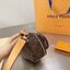 LV UTILITY CROSSBODY Crossbody Monogram bag ภาพถ่ายจากงานขายจริง ใช้งานต่างประเทศได้