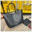 Gucci Totissima medium reversible tote bag / Gucci Tote Bag กระเป๋าทรงสะพายทรงโท้ท ใช้งานได้ 2 ด้าน ดีไซน์ใหม่ล่าสุด ด้านหนัง และด้านแควสวยลายโลโก้ สวยหรูเรียบง่าย มาพร้อมใบเล็กเข้าเซ็ท