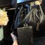 YSL PARIS VII flat hobo bag / YSL Bucket Bag กระเป๋าสะพายทรงโฮโบบัคเก็ต งานหนังเต็มใบ ฟังก์ชั่นสุดเลิศพร้อมเชือกรูด ดีไซน์รูปทรงใช้งานง่าย -- [รับตัวแทนกระเป๋า]