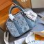LV Denim Camera Box Bag กระเป๋าสะพายทรงกล้อง งานเดนิมฟอก คอลใหม่สุดคลาสสิก สวยเท่ห์มาก ปั้มลายโมโนแกรมนูนสวยโด่ดเด่น ใช้งานได้อเนกประสงค์มีสายยาวแบบถอดได้ 2เส้น แมทช์กับเสื้อได้หลากหลายสไตล์