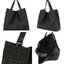 ORI 🥂 Baobao Issey Miyake Cart geometric tote bag / Miyake Cart Tote Bag รูปทรงที่สร้างขึ้นโดยบังเอิญ' เสื้อผ้าที่มีโครงสร้างและได้รับการออกแบบทางวิศวกรรมอันเป็นเอกลักษณ์ของแบรนด์ ส่งต่อไปยังเครื่องประดับที่น่าประทับใจและไร้กาลเวลาเหล่านี้ กร