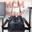 หนังแท้ M.C.M Essential Visetos Original Drawstring Small Cognac / M.C.M Aren Drawstring Bag in Visetos Original กระเป๋าสะพายทรง bucket ขนาดน่าใช้ ภายในเป็นช่องโล่งกว้าง จุของได้เยอะ งานหนังแท้ทั้งใบ ใต้กระเป๋ามีหมุดรองฐานอย่างดี ช่วยถนอมกระเป๋า สายสะพายส