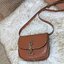 VIP 🥂 สีใหม่พร้อมส่ง! Saint Laurent Kaia Small YSL Plaque Leather Cross Body Bag / YVES SAINT LAURENT YSL BAG VIP วัสดุ Calfskin หนังเรียบอยู่ทรงเปิดปิดด้วยฝาปิดโลโก้แบรนด์อะไหล่ทอง ภายในโล่งมีโลโก้และช่องย่อยสามารถใส่มือถือของใช้จุกจิกได้เยอะ สาย