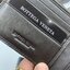 หนังแท้ BOTTEGA VENETA WALLET / BV Wallet พร้อมส่งที่ไทย กระเป๋าสตางค์ใบสั้นคุณผู้ชาย รุ่นตามหา มาเท่าไหร่ไม่เคยพอเลยค่า เป็นรุ่นคลาสสิกที่หยิบมาใช้งานได้บ่อยที่สุด งานหนังลูกวัวแท้ทั้งใบ ใช้ทนทานได้นาน ใช้ทนทานได้นานภาพสินค้าถ่ายจากงานขายจริง ใช้งานต่างป