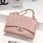 CHANEL MAXI CLASSIC 13.5" กระเป๋าสะพายทรงคลาสสิคใบใหญ่ จุของได้เยอะมากๆ งานสวยหรูมาแต่ไกล สวยงามไม่ผิดหวังค่ะ