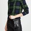 TORY BURCH MILLER METAL PHONE CROSSBODY อีกหนึ่งกระเป๋าใส่มือถือรุ่นฮิตที่เชื่อว่าหลาย ๆ คนต้องเคยเห็นผ่าน ๆ ตามาอย่างแน่นอน กับแบรนด์ Tory Burch ดีไซน์กระเป๋าทรงฝาพับแม่เหล็กใช้งานง่าย มาพร้อมดีเทล Logo สีเดียวกับเฉดสีของกระเป๋า แต่ยังมีความน่ารักด้วยทรง