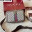 Gucci Ophidia trunk shoulder bag กระเป๋าทรงสะพายทรงแมสเซ็นเจอร์ขนาดกะทัดรัด ทรงกล่องสวยคลาสสิค ดีไซน์แถบคาดโดดเด่น สวย หรู โดดเด่นด้วยแถบสีเขียวแดงเป็นเอกลักษณ์ ใบนี้แมทช์ได้กับทุกลุค