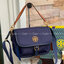 ของแท้ 💯% Tory Burch logo patch satchel bag อีกหนึ่งแบรนด์ดังจากนิวยอร์ก ที่เหล่าดาราเซเลปใช้กันทั่วโลก ด้วยดีไซน์ที่เป็นเอกลักษณ์ เข้ากับยุคสมัย วัสดุ Nylon waterproof ที่แข็งแรงและทนทาน