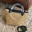 LONGCHAMP LE PLIAGE COLLECTION PAILLE TOP HANDLE BAG มี 3 ขนาด XS/S/M กระเป๋าถือหรือสะพาย งานสาน raffia ปากกระเป๋าตัดด้วยหนังสีดำ ลุคช์สุดเท่ของเหล่า Celebrities กับกระเป๋าปิคนิกสุดฮิตจาก Longchamp อย่าง Le Pliage Paille (เลอ ปลิยาจ ไพล์) ถือเป็นกระเป๋าที