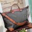 LONGCHAMP BOXFORD TRAVEL BAG L กระเป๋าเดินทางขนาดใหญ่ มาพร้อมสายสะพายที่สามารถถอดได้ ให้คุณเลือกสะพายไหล่หรือถือได้ มีซิปรูดเปิดปิดกระเป๋าที่ให้คุณมั่นใจได้ว่าคุณจัดเก็บไอเท็มของคุณได้อย่างมิดชิด บ็อคฟอร์ด (BOXFORD) สะท้อนความเป็นเอกลักษณ์ของแบรนด์ที่เปี่