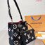 LV Neonoe MM Monogram Flowers / LV Bucket Bag กระเป๋าสะพายทรงบัคเก็ตใบใหญ่ โดดเด่นด้วยการตกแต่งลายพิมพ์ รูดเปิด-ปิดปากกระเป๋าด้วยเส้นหนัง สายสะพายมีให้ถึง 2 แบบ สายคล้องแขน และสายยาวที่สามารถปรับสะพายไหล่หรือสะพายข้างก็ได้ ภายในแบ่งสัดส่วนไว้สวย จุของได้ค