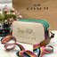 Coach Leather Jes Crossbody in Colorblock ((72704)) กระเป๋าสะพายข้าง//ครอสบอดี้ร์ วัสดุหนังแท้ หนังนิ่มสวยงาม มากๆค่ะ ด้านหน้ามีโลโก้แบรนด์เด่นชัดสะดุดตา ช่องหลักแบ่งเป็น2ซิป แต่ละช่องกว้าง ใส่กระเป๋าเงินใบยาวได้ ของอื่นๆได้จุค่ะ มีช่องเล็กให้ใส่ของจุกจิก