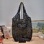 PRADA RAFFIA TOTE BAG สวยไม่ซ้ำใคร สไตล์บีช เหมาะมากกับการสะพายไปเที่ยวทะเล หรือจะใช้ในวันสบายๆก็ตอบโจทย์ กับกระเป๋าสะพายสานใบใหญ่ ตัวกระเป๋าเป็นวัสดุสังเคราห์จากธรรมชาติ