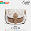 COACH Beat Saddle Bag With Horse And Carriage Print คอลเลคชั่นใหม่ ดีไซน์หรูหรา พิเศษมากๆมาพร้อมสายสะพาย 2 เส้น ใช้คู่กันหรือแยกสะพายก็สวยครบสูตร กระเป๋าสะพายทรง saddle คลาสสิค เปิด-ปิดด้วยกระดุมแน่นหนา ภายในเป็นช่องโล่ง ใส่ของได้ครบครัน สาวๆใช้เป็น every