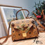 M.C.M MINI HERITAGE SATCHEL IN VISETOS **รอบราคาพิเศษต่ำกว่าทุน** รุ่นหายาก กลับมาให้จับจองกันแล้วจ้า กระเป๋าถือ/สะพายทรงสวยสุดแซ่บ มีดีเทลความงามมากมายในหนึ่งเดียว ความพิเศษคือตัวล็อคกุญแจและพวงหนังห้อยสุดหรู