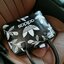 ADIDAS HANDLE BAG กระเป๋าถือเเละสะพายทรงโดม วัสดุนิ่มหนังสวยอยู่ทรงด้านหน้ามีโล้โก้แบรนด์ เปิดปิดด้วยซิปสะดวกใช้ หัวซิปแบรนด์ ขนาดใหญ่กำลังดี จุได้เยอะ น้ำหนักเบา ภายในมีโลโก้มีช่องซิปใส่ของ หูจับถนัดมือ พร้อมสายสะพายถอดได้เลื่อนปรับได้ Crossbody ได้ ไอเท