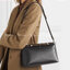 FENDI by the way small เกรดออริจินอล กระเป๋าถือ/สะพายข้างทรงหมอน รุ่นตามหา วัสดุหนังสวย มาพร้อมสายสะพายถอดออกได้ ใช้วันไหนๆกับชุดไหนๆได้หมดเลยทีเดียว อีกหนึ่งรุ่นที่ต้องแนะนำนะคะ