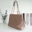 Tory Burch Kira chevron tote bag กระเป๋าทรง Tote สุดหรู ใบใหญ่ จุของได้เพียบ! วัสดุหนังแท้(Geniune Leather) หนังนิ่ม นุ่มมือมากกก มาพร้อมสายสะพายไหล่ต่อโซ่สลับหนัง อะไหล่ทองทั้งใบ ด้านข้างมีกระเป๋าเพิ่มทรงได้ ด้านในเปิดปิดด้วยกระดุมแม่เหล็ก มีช่องแบ่งใส่ข