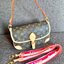 LOUIS VUITTON DIANE MONOGRAM พร้อมส่ง สุดคุ้ม! กับกระเป๋าLV พรีเมี่ยมกิฟ ตปท. หนังแท้ นิ่ม ทรงสวยมากๆค่ะ ((พื้นผิวหนังเป็นการขัดตามธรรมชาติจะมีรอยดำๆตรงขอบหนังนะคะ)) รุ่นนี้มาในลุคสวย หรู ดูชิล เพราะไม่ว่าลุคไหนๆก็เอาจริงๆจ้า! เปิดปิดกระเป๋าแบบกระดุมแม่เห