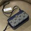 ของแท้ 💯% Tory burch t monogram jacquard double-zip mini bag พลาดไม่ได้กับTory burch ที่รนำเอาลวดลาย T Monogram มารังสรรค์ลงบนไอเท็มต่างๆ ในคอลเล็กชั่นการทอลายแบบแจ็กการ์ดสุดประณีต
