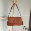 GUESS COLDELIA LOGO FLAP BAG กระเป๋าสะพายไหล่ หนังสวยหรู พิมพ์ลาย อะไหล่ทอง เปิดปิดด้วยกระดุมแม่เหล็ก มีช่องเล็กด้านหน้าหนึ่งช่อง ด้านในใส่กระเป๋าสตางค์ยาว มือถือได้ทุกรุ่น พร้อมช่องซิปแยกให้ มาพร้อมสายสะพายไหล่ปรับและถอดได้ ไอเท็มล่าสุดใบนี้ต้องมีนะคะ
