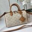 Small M.C.M Ella Boston bag in Lauretos pattern กระเป๋าทรงหมอนยอดฮิต คอลเลคชั่นใหม่ ไม่มีเอ้าท์ เกรดท็อปออริ 1:1 สลับแท้ ใช้งานต่างประเทศได้