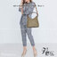 GUCCI GG Supreme Monogram Linea A Hobo Brown กระเป๋าทรงโฮโบวินเทจใบใหญ่ จุของได้เยอะ ลายโมโนแกรมคมชัด ตกแต่งกระเป๋าด้านหลังเพิ่มกิมมิกสวยน่าสนใจ เป็นอีกใบที่เรียบหรูดูแพง