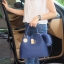 สีใหม่ Royal Navy พร้อมส่งละค่า • KEEP LALA BAG • พร้อมส่ง 2 ขนาด ตามการใช้งาน 👑สวย หรู เวอร์วัง อีกแล้วค่า กับกระเป๋า 2 in 1 ปรับเก็บทรง ได้ถึง 2 แบบ มาพร้อมพวงกุญแจ ปอมปอม ฟรุ้งฟริ้ง น่ารักมาก คะ ตัวกระเป๋าเป็นหนังเนื้อดีที่สุด เนื้อนิ่ม ลายหนัง