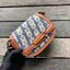 VIP 】หนังแท้ CELINE CROSSBODY BAG CELINE CRECY IN MAILLOM TRIOMPHE JACQUARD AND CAFTSKIN BAG กระเป๋าสะพายทรงสวยหรูอยู่ทรงเปิดปิดด้วยฝาปิดกระดุมโลโก้แบรนด์ ภายในโล่ง ขนาดกะทัดรัด น่ารัก สายสะพายหนังยาวปรับระดับได้จะสะพายไหล่หรือ CROSSBODY ก็ดูดี ตัวจริงสวย