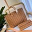 หนังแท้ M.C.M Visetos Anya Shopper Tote With Makeup Bag / M.C.M Tote Bag กระเป๋าทรงช็อปปิ้ง ขนาดน่าใช้ ภายในเป็นช่องโล่งกว้าง จุของได้เยอะ งานหนังแท้ทั้งใบ มีหมุดรองฐานกระเป๋าอย่างดี มาพร้อมสายยาวถอดได้ ในราคาสุดคุ้มน้า งานดีเกินราคาแบบนี้ สาวๆห้ามพลาดจ้า