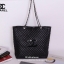 Chanel Quilted Tote Bag with Chain รุ่นหนังตาราง สินค้า Premium gift รุ่น Limited edition จากเค้าเตอร์แบรนด์ต่างประเทศ แท้ 100% วัสดุหนังลายตาราง คุณภาพดี ทรง Tote ใบใหญ่สวยน่าใช้ รุ่นนี้เปิดปิดด้วยกระดุม ด้านหน้าเย็บโลโก้หนัง CC สวยตามแบบฉบับแบรนด์ ซับใน