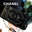 Best sellerแห่งปี! ต้องกดเลิฟให้ใบนี้เลย กระเป๋าclutch & shoulder bag สี Classy black งานพรีเมี่ยมกิ้ฟ จากเคาเตอร์ต่างประเทศ จากแบรนด์ Chanel เป็นกระเป๋าหนังแก้วเงา สวยหรู ตามแบบฉบับของแบรนด์เลย ตัวกระเป๋าขนาดกำลังดี ใส่มือถือได้ทุกรุ่น สามารถเก็บสายถือเป