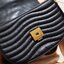 LV new wave pochette multi bag กระเป๋าสะพายมัลติฟังก์ชั่น สุดหรู มาพร้อม box set รับรองว่าดีงาม ลูกเล่นคลาสสิคผสานความวินเทจ มีสายสะพายให้ 2 เส้น และกระเป๋าใบลูก เล็กน่ารัก วัสดุหนังแท้ ภายในเป็นช่องโล่ง แบ่งสัดส่วนมีช่องย่อย ใบนี้ปรับใช้ได้หลายสไตล์ ลุคไ