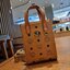 M.C.M X-MINI KLASSIK TOTE IN VISETOS สิ้นสุดการรอคอย สำหรับไอเท็มกะทัดรัด พร้อมเสิร์ฟให้คุณแบบเต็มพิกัด!! กระเป๋าสะพายมินิโท้ท ที่ตอบโจทย์ทุกไลฟ์สไตล์ ในวันสบาย วันทำงาน ออกงาน หรือวันที่ต้องลุย น้องคนสวยใบนี้พร้อมไปกับทุกคนได้เลย!! วัสดุหนังแคนวาสคุณภาพด