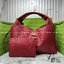 Gucci Softbit maxi shoulder bag โฉมใหม่ล่าสุด กับกระเป๋าสะพายรูปทรงใหม่เรียบหรูด้วยหนังลายเกรน ใบใหญ่จุใจพร้อมใบลูกเข้าเซ็ท ตกแต่งอะไหล่ Horsebit ครึ่งรูปขนาดใหญ่ด้านหน้าสวยหรูโดดเด่น สวยผู้ดี ดารา เซเลปใช้กันเพียบ