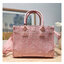 M.C.M SMALL MUNCHEN TOTE IN VISETOS พร้อมส่ง 3 สี กระเป๋าโท้ทไซส์เล็ก ขนาดกำลังสวย พกพาง่าย ใหม่ล่าสุด ที่ใช้สามารถใช้ได้ทั้งหนุ่มๆและสาวๆ รูปทรงคลาสสิค