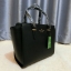 Don't Miss! KATE SPADE NEW YORK CEDAR STREET HAYDEN BAG กระเป๋าถือหรือสะพายหนัง Saffiano สวยหรูอยู่ทรงสไตล์ PRADA ด้านหน้าประดับโลโก้สีทองสวยไฮโซ ภายในมีช่องซิปและช่องเล็ก ซับในอย่างดีสกรีนลาย Kate Spade กว้างและจุ ใส่ ipad mini กระเป๋าสตางค์ ของใช้ไ
