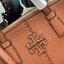 ของแท้ 💯% 】Tory Burch McGraw Top-Zip Satchel เรียกได้ว่าใบเดียวก็เอาอยู่ สำหรับสาวๆที่ชอบทรง Tote Bags และ Crossbody Bags ใบนี้ตอบโจทย์ได้ดี โทนสีเรียบง่ายแต่แฝงไปด้วยความดูดี สุขุมและเป็นผู้ใหญ่