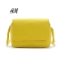กระเป๋าสะพาย H&M รุ่น cross body bag มี 4 สี : ดำ , ชมพูนู๊ด , เหลือง , มิ้นท์
