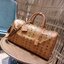 M.C.M TRAVELER WEEKENDER IN VISETOS จัดให้แล้วจ้า สายแคมป์ปิ้ง สายสปอร์ต สายลุย ใบนี้เอาอยู่แน่นอน!! กระเป๋าเดินทาง ใบใหญ่จุใจ ดีไซน์คลาสสิคสไตล์แบรนด์ มาพร้อม tag หนังห้อย พร้อมกุญแจสำหรับล็อคซิป วัสดุหนังแคนวาสคุณภาพดีเต็มใบ และมีหมุดรองก้นกระเป๋าและสาย
