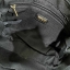 Guess Woman Factory Crossbody Bag กระเป๋าสะพายรุ่นใหม่ดีไซน์สวยหรูคลาสสิคจาก GUESS FACTORY วัสดุหนังเเกะสังเคราะห์เนื้อหนานิ่มลายตาราง เปิดปิดด้วยซิปสะดวกใช้ ด้านหน้ามีโลโก้ ภายในมีโลโก้ช่องใส่ของ และช่องซิป ใส่กระเป๋าสตางค์ใบยาว ของใช้ได้จุ มาพร้อมสายสะพ