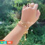 Christian Dior Bracelet สร้อยข้อมือแบรนด์หรูหรา วัสดุสแตนเลสชุบ สีทองรมควัน ไม่ลอก ไม่ดำ สวยงามตามแบบฉบับแบรนด์ ภาพถ่ายจากสินค้าจริงค่ะ