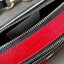 Marc Jacobs Snapshot Bag กระเป๋าแบรนด์ดังจากสัญชาติอเมริกัน นับได้ว่ารุ่นนี้เป็นรุ่นทรงฮิตเลยทีเดียว โดยด้านหน้ากระเป๋าจะเป็นโลโก้แบบโลหะที่เป็นสัญลักษณ์ของแบรนด์นี้ มาพร้อมสายสะพายที่จะสะพายยังไงก็ดูโดดเด่น เพราะขนาดใหญ่ที่สกรีนตัวอักษรโลโก้ ในรูปแบบต่าง