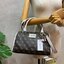 Guess Handbag with Small Shoulder Strap Tyren SG796605 New collection!! Guess ทรงหมอน ขนาดเล็ก ลายซิกเนเจอร์แบรนด์ ทรงหมอนยอดฮิต มีให้เลือก 5 สี สีสวยคลาสสิก เข้ากับง่ายกับทุกชุด ปิด/เปิด ด้วยซิป ภายในโล่งกว้าง แยกเป็นสัดส่วนใช้งาน ซับในตราแบรนด์ ใส่กระเป