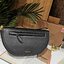 BURBERRY FRAGRANCES HALFMOON BAG VIP GIFT WITH PURCHASE (GWP) กระเป๋าสะพายพรีเมี่ยมกิ๊ฟ Limited Edition รุ่นใหม่จากน้ำหอม BURBERRY DUTY FREE วัสดุหนังแท้ CalfSkin ดีไซน์สวยหรูอยู่ทรงมีโลโก้แบรนด์และช่องซิปด้านหน้า ด้านหลังมีช่องใส่ของ เปิดปิดด้วยฝาปิดแม่เ